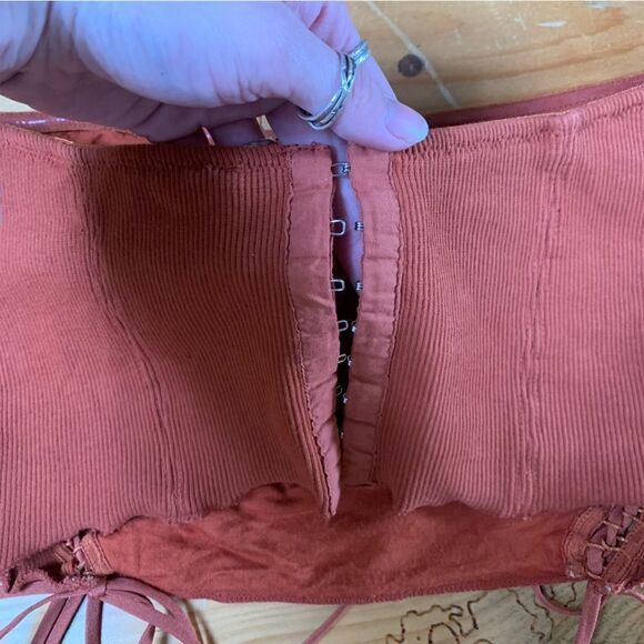 Urban outfitters Crop Top Large - Picture 4 of 5